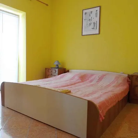 13 Appartamento Lopar